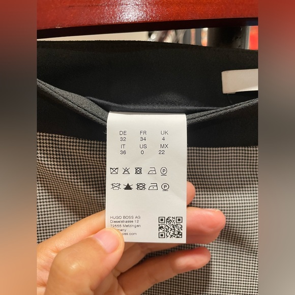 Hugo Boss Business Casual Pants Size 0 - Picture 7 of 7